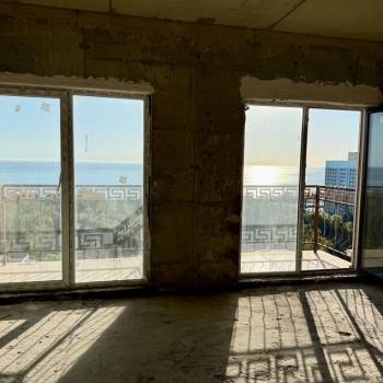 Продается 1-комнатная квартира, 92 м²