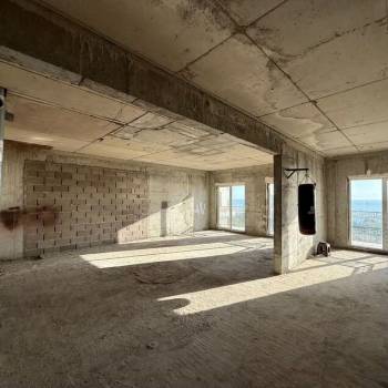 Продается 1-комнатная квартира, 92 м²