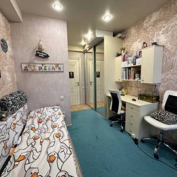 Продается Многокомнатная квартира, 91,9 м²