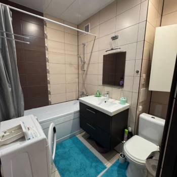 Сдается 1-комнатная квартира, 42 м²