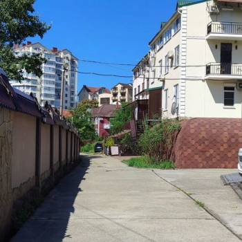 Продается 1-комнатная квартира, 293,5 м²