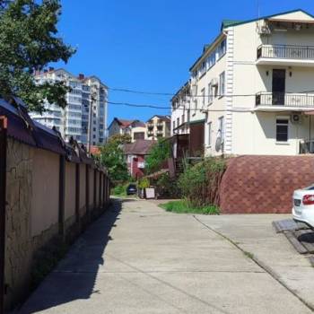 Продается 1-комнатная квартира, 293,5 м²