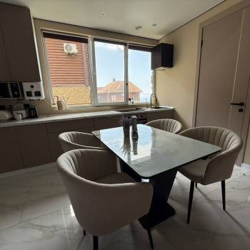 Сдается Дом, 250 м²