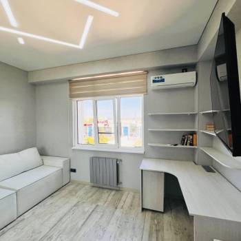 Продается 1-комнатная квартира, 35 м²