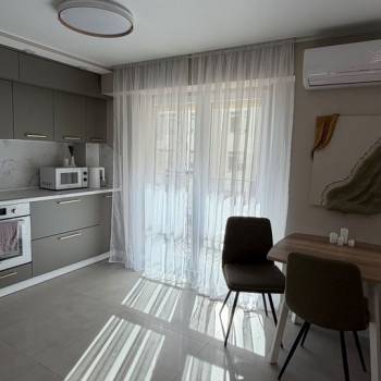 Продается 1-комнатная квартира, 44 м²