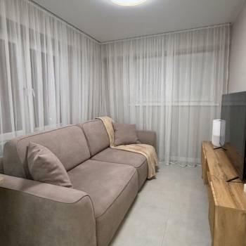 Продается 1-комнатная квартира, 44 м²