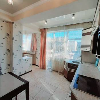 Продается 1-комнатная квартира, 41 м²