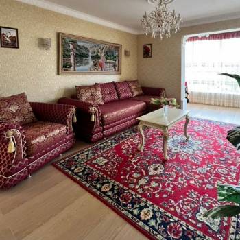Продается 2-х комнатная квартира, 110 м²