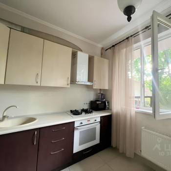 Сдается 1-комнатная квартира, 40 м²