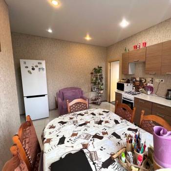 Продается 1-комнатная квартира, 45 м²