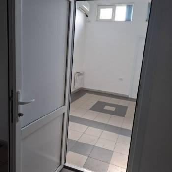 Сдается Нежилое помещение, 90 м²