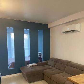 Сдается 1-комнатная квартира, 49 м²