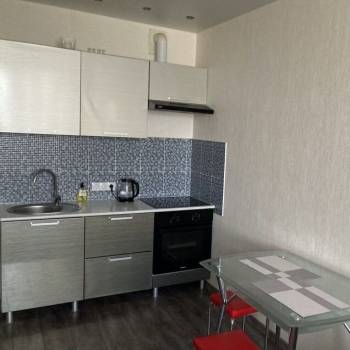 Продается 1-комнатная квартира, 28,4 м²