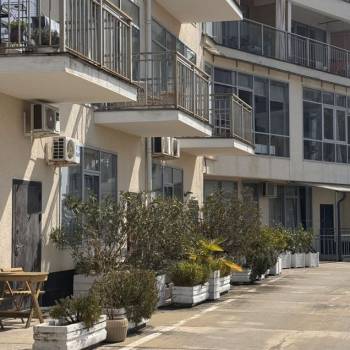 Сдается 1-комнатная квартира, 54 м²