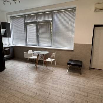 Сдается 1-комнатная квартира, 54 м²