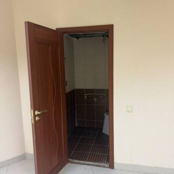 Продается 1-комнатная квартира, 97,7 м²