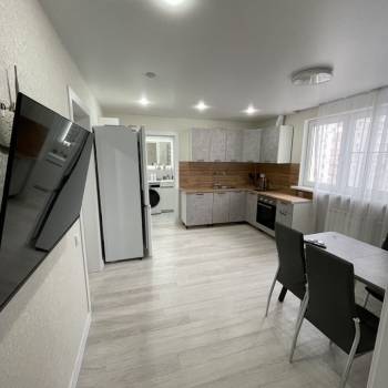 Сдается Многокомнатная квартира, 93,3 м²