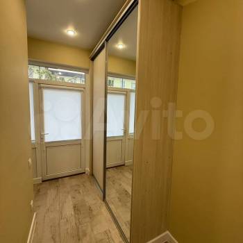 Продается 1-комнатная квартира, 35 м²