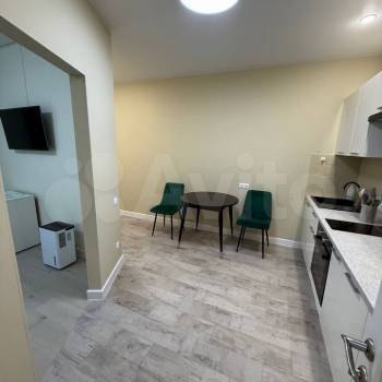 Продается 1-комнатная квартира, 35 м²