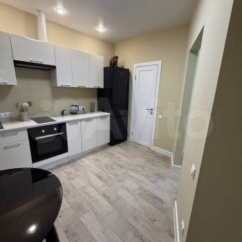 Продается 1-комнатная квартира, 35 м²