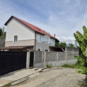 Продается Дом, 284 м²