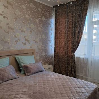 Сдается Многокомнатная квартира, 90 м²