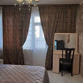 Сдается Многокомнатная квартира, 90 м²