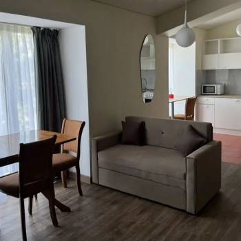 Продается 1-комнатная квартира, 44 м²