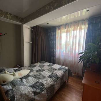 Продается Многокомнатная квартира, 81,2 м²