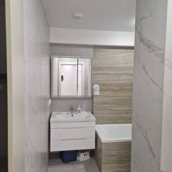 Продается Многокомнатная квартира, 100 м²