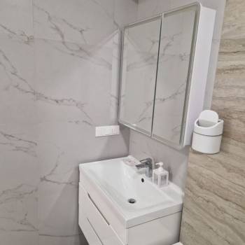 Продается Многокомнатная квартира, 100 м²