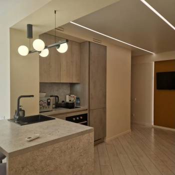 Продается Многокомнатная квартира, 100 м²