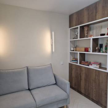 Продается Многокомнатная квартира, 100 м²