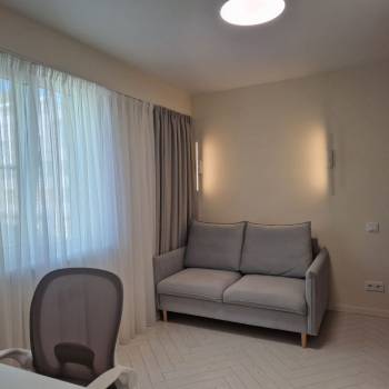 Продается Многокомнатная квартира, 100 м²