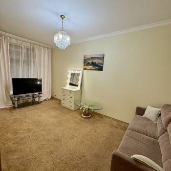 Продается Многокомнатная квартира, 136 м²