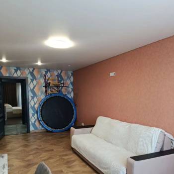 Сдается 2-х комнатная квартира, 77 м²