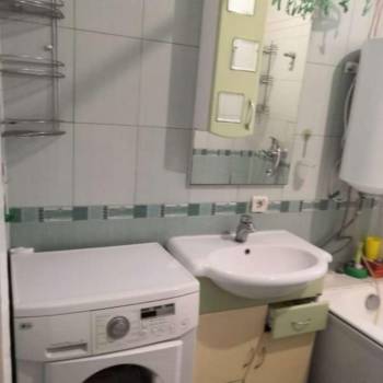 Сдается 1-комнатная квартира, 54 м²