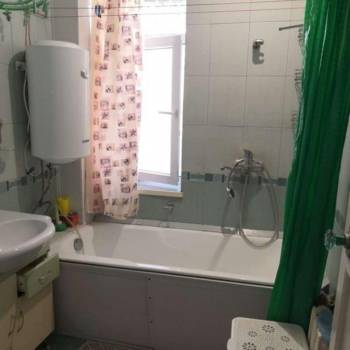 Сдается 1-комнатная квартира, 54 м²