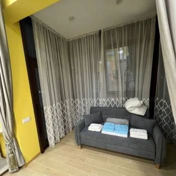 Продается 1-комнатная квартира, 37 м²