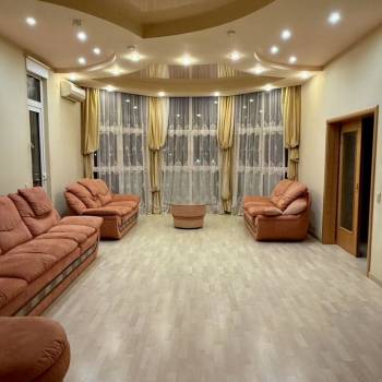 Сдается Многокомнатная квартира, 135 м²