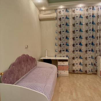 Сдается Многокомнатная квартира, 135 м²