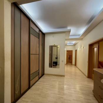 Сдается Многокомнатная квартира, 135 м²