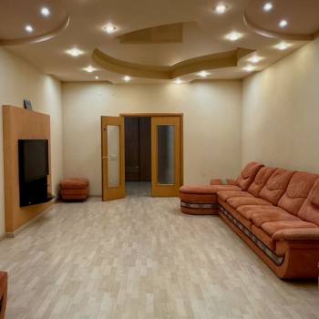 Сдается Многокомнатная квартира, 135 м²