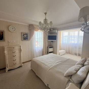 Сдается Многокомнатная квартира, 100 м²