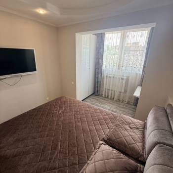 Сдается Многокомнатная квартира, 100 м²