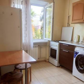 Сдается 1-комнатная квартира, 34 м²