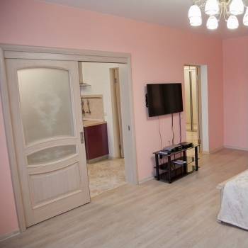 Сдается 2-х комнатная квартира, 100 м²