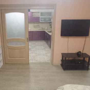 Сдается 2-х комнатная квартира, 100 м²