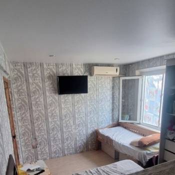 Продается 1-комнатная квартира, 32 м²