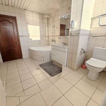 Продается 2-х комнатная квартира, 65 м²